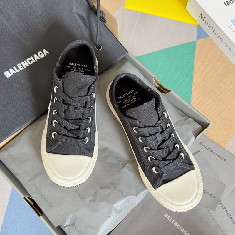 Balenciaga Low Shoes